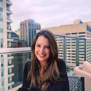 Meet your Posher, Alexia